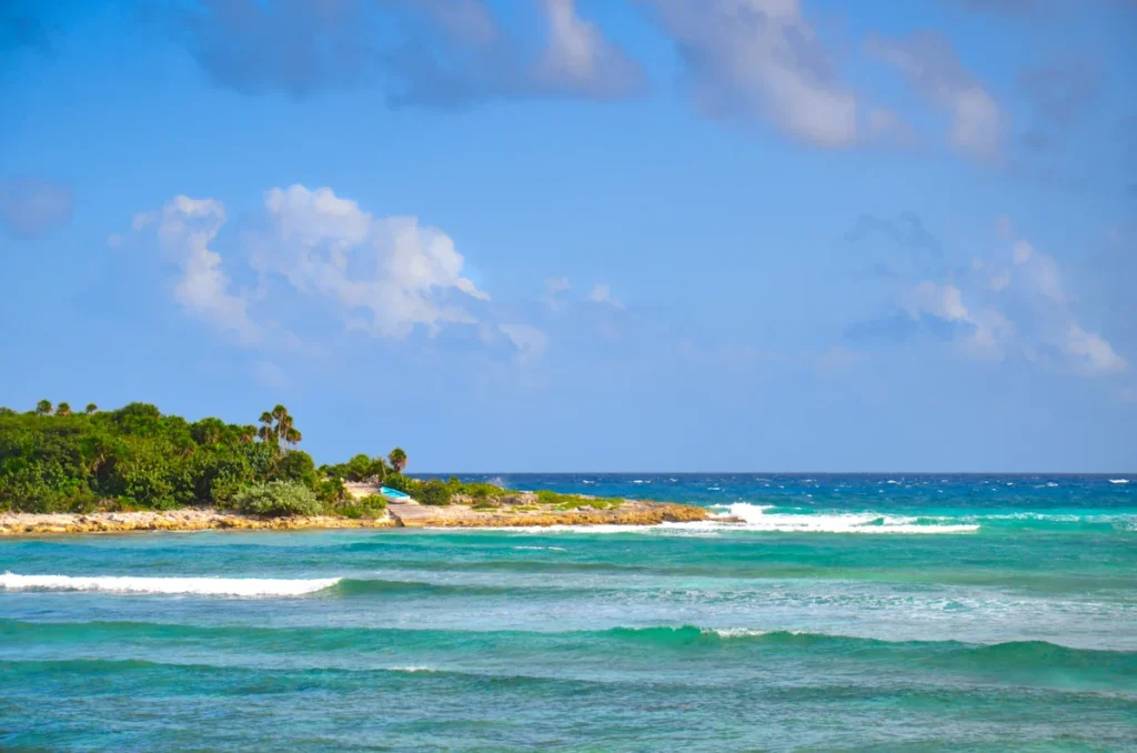 Voici la différence entre les Caraïbes et les Antilles