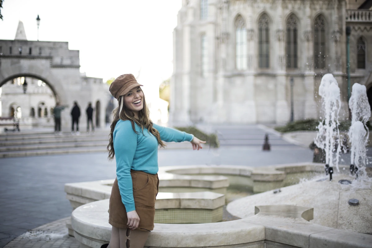 Une femme qui visiter Dijon en 3 jours