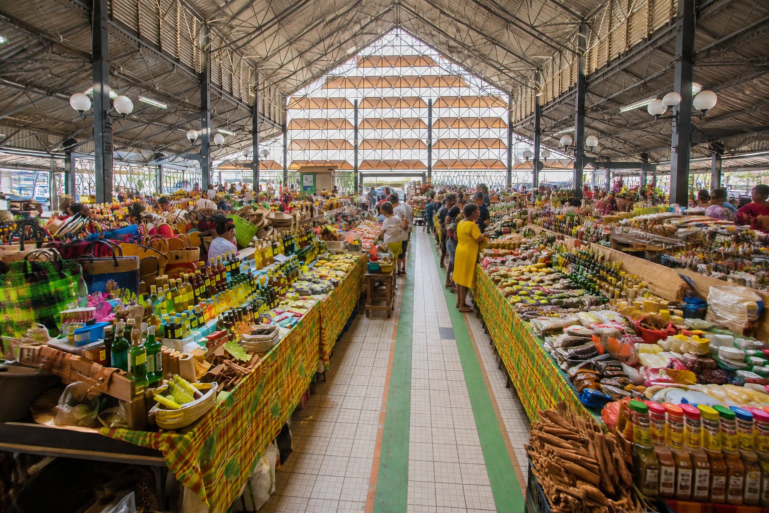 Saveurs locales et trésors des marchés martiniquais